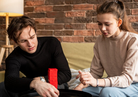 Controlling Behavior in Relationships: Red Flags You Should Not Ignore