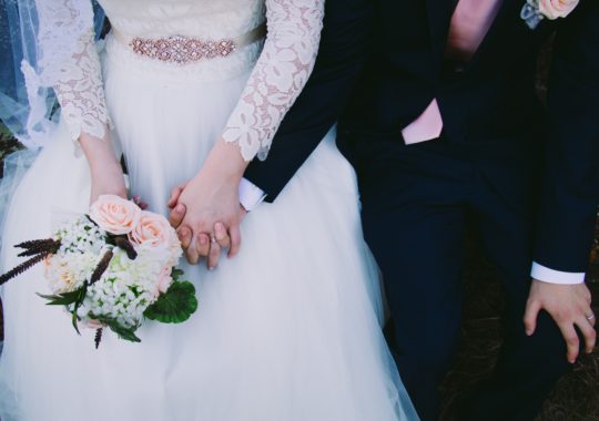 10 Tips For Wedding Flowers !!